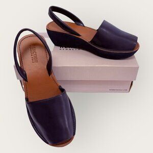 Kenneth Cole Reaction Fine Glass Wedge Sandal Navy Blue Womens Size 8.5M New